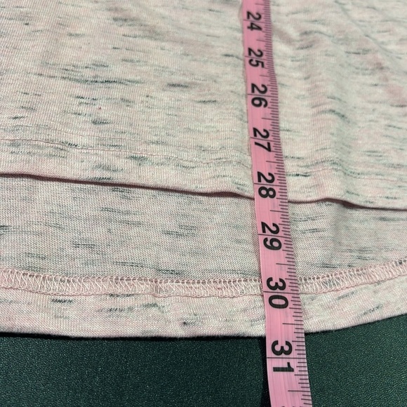 Ariat Rebar Cotton Strong, pre-shrunk,hidden pen pocket, crewneck, extended back - Picture 6 of 8